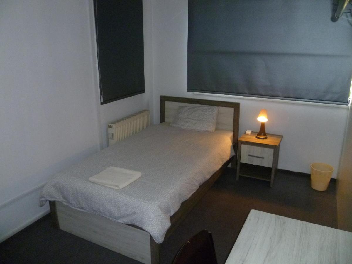 Datacom Guest House Никосия Экстерьер фото