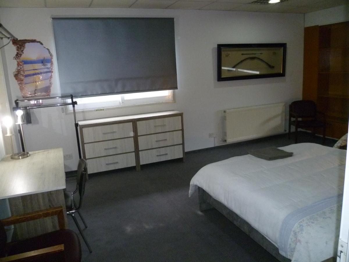 Datacom Guest House Никосия Экстерьер фото